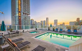 Stunning 1 Bdr 1 Bth, Pool, Jacuzzi