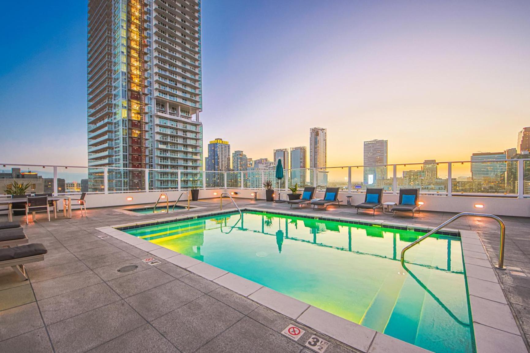 Stunning 1 Bdr 1 Bth, Pool, Jacuzzi Apartment Los Angeles Exterior photo