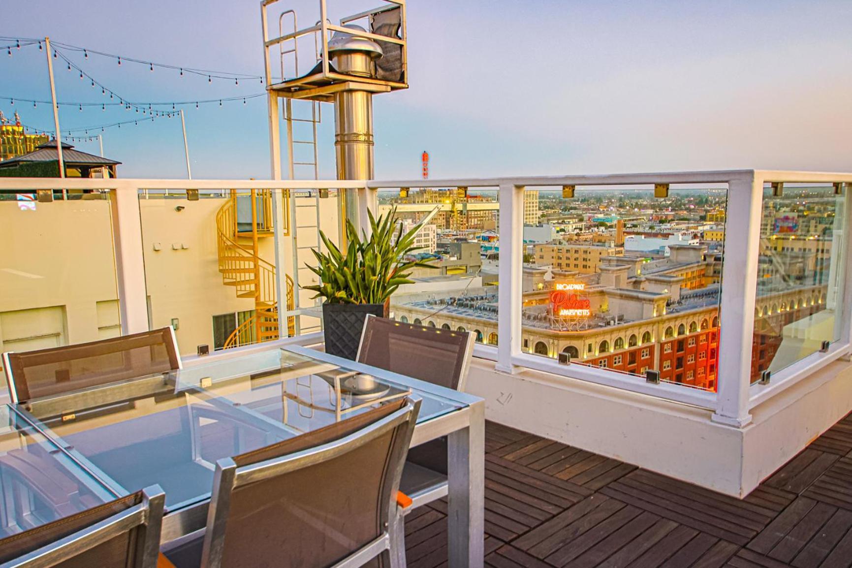 Stunning 1 Bdr 1 Bth, Pool, Jacuzzi Apartment Los Angeles Exterior photo