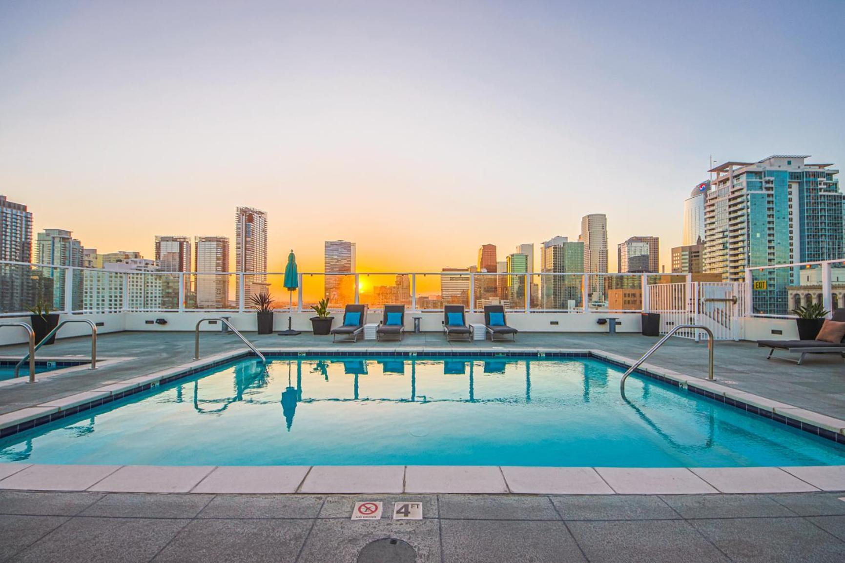 Stunning 1 Bdr 1 Bth, Pool, Jacuzzi Apartment Los Angeles Exterior photo